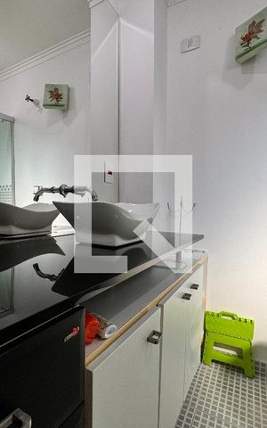 Apartamento à venda com 160m², 3 quartos e 2 vagas Apartamento à venda com 160m², 3 quartos e 2 vagasBanheiro da Suíte