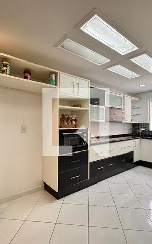 Apartamento à venda com 160m², 3 quartos e 2 vagas Apartamento à venda com 160m², 3 quartos e 2 vagasCozinha