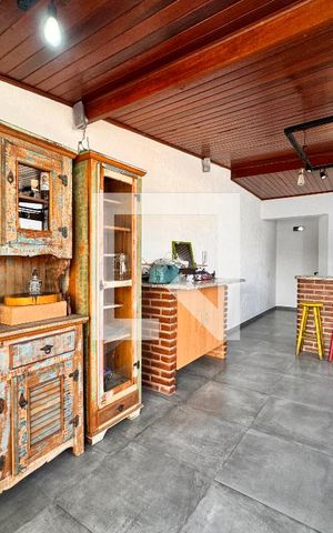 Apartamento à venda com 160m², 3 quartos e 2 vagas Apartamento à venda com 160m², 3 quartos e 2 vagasCobertura