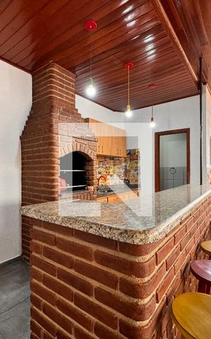 Apartamento à venda com 160m², 3 quartos e 2 vagas Apartamento à venda com 160m², 3 quartos e 2 vagasCobertura