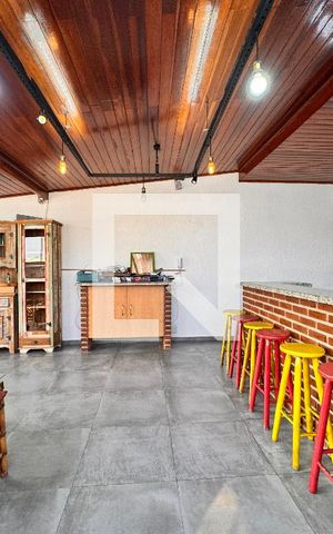 Apartamento à venda com 160m², 3 quartos e 2 vagas Apartamento à venda com 160m², 3 quartos e 2 vagasCobertura