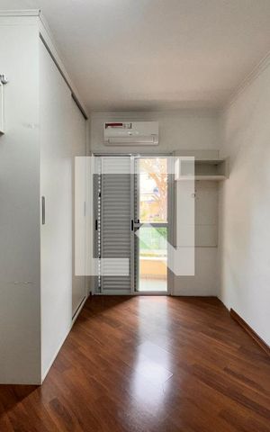 Apartamento à venda com 160m², 3 quartos e 2 vagas Apartamento à venda com 160m², 3 quartos e 2 vagasQuarto 1
