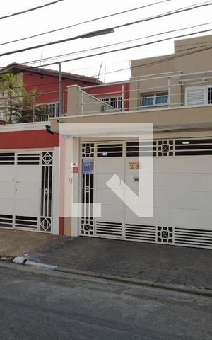 Casa à venda com 136m², 3 quartos e 2 vagasFachada