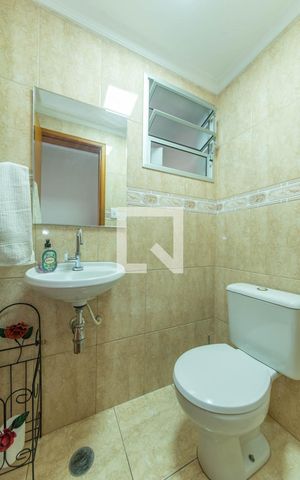 Casa à venda com 136m², 3 quartos e 2 vagas Casa à venda com 136m², 3 quartos e 2 vagasLavabo