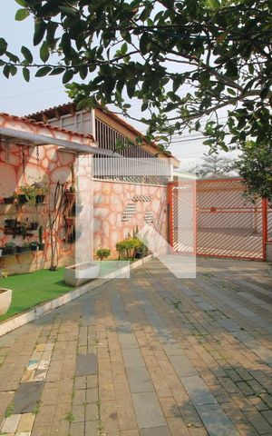 Casa para alugar com 300m², 3 quartos e 5 vagasGaragem