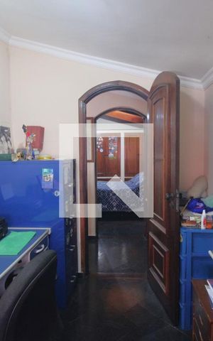 Casa para alugar com 300m², 3 quartos e 5 vagasEscritório