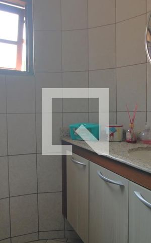 Casa para alugar com 300m², 3 quartos e 5 vagasLavabo