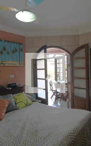 Casa para alugar com 300m², 3 quartos e 5 vagasSuíte