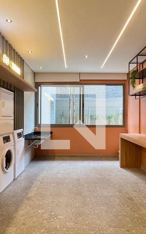 Studio para alugar com 25m², 1 quarto e sem vaga Studio para alugar com 25m², 1 quarto e sem vagaLavanderia