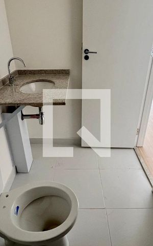 Studio para alugar com 25m², 1 quarto e sem vaga Studio para alugar com 25m², 1 quarto e sem vagaBanheiro