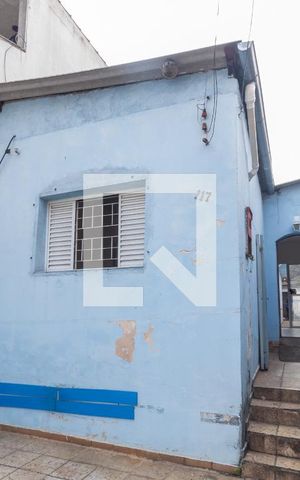 Casa à venda com 175m², 2 quartos e 1 vagaFachada