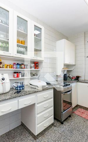 Apartamento à venda com 180m², 4 quartos e 4 vagasCozinha