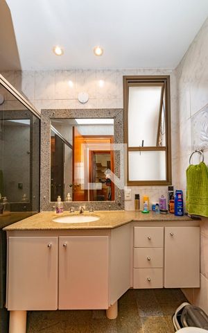 Apartamento à venda com 180m², 4 quartos e 4 vagasBanheiro Social