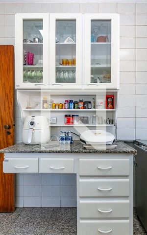 Apartamento à venda com 180m², 4 quartos e 4 vagasCozinha