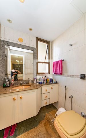 Apartamento à venda com 180m², 4 quartos e 4 vagasBanheiro da Suíte 2
