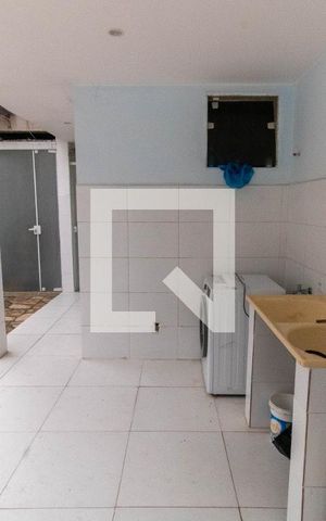 Casa à venda com 600m², 7 quartos e 4 vagas Casa à venda com 600m², 7 quartos e 4 vagasÁrea de Serviço