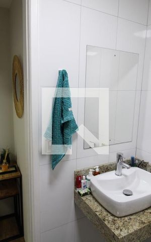 Apartamento à venda com 142m², 3 quartos e 2 vagasQuarto 3 - Banheiro