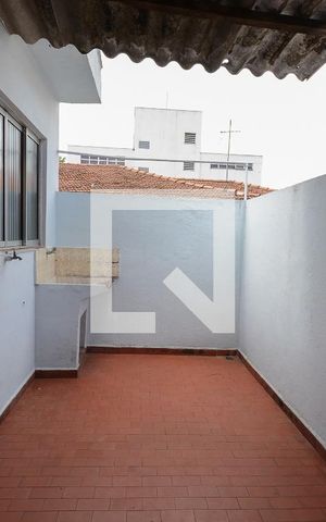 Casa à venda com 157m², 2 quartos e 4 vagas Casa à venda com 157m², 2 quartos e 4 vagasquintal e area de serviço