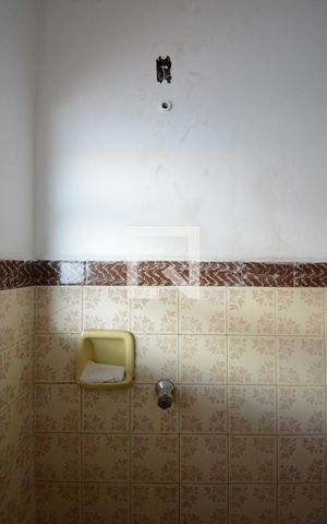 Casa à venda com 157m², 2 quartos e 4 vagas Casa à venda com 157m², 2 quartos e 4 vagasBanheiro Social