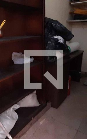 Casa à venda com 360m², 4 quartos e 5 vagas Casa à venda com 360m², 4 quartos e 5 vagasDepósito
