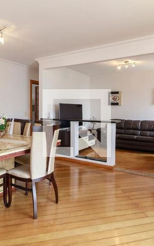 Apartamento para alugar com 120m², 3 quartos e 2 vagas Apartamento para alugar com 120m², 3 quartos e 2 vagasSala