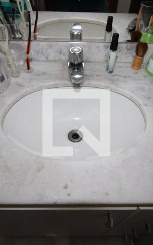 Apartamento à venda com 77m², 3 quartos e 2 vagasBanheiro 2