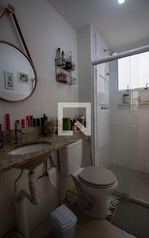 Apartamento à venda com 45m², 2 quartos e 1 vaga Apartamento à venda com 45m², 2 quartos e 1 vagaBanheiro