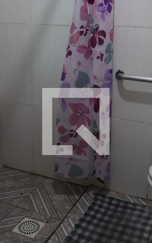 Casa à venda com 160m², 2 quartos e 2 vagasBanheiro