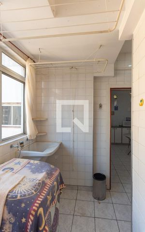 Apartamento à venda com 131m², 3 quartos e 1 vaga Apartamento à venda com 131m², 3 quartos e 1 vagaÁrea de Serviço