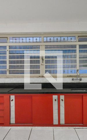 Casa à venda com 311m², 3 quartos e 5 vagas Casa à venda com 311m², 3 quartos e 5 vagasCozinha