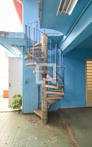 Casa à venda com 311m², 3 quartos e 5 vagas Casa à venda com 311m², 3 quartos e 5 vagasÁrea comum