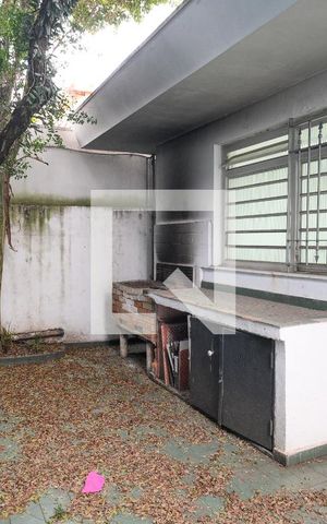 Casa à venda com 311m², 3 quartos e 5 vagas Casa à venda com 311m², 3 quartos e 5 vagasÁrea comum