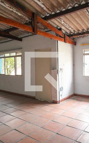 Casa à venda com 311m², 3 quartos e 5 vagas Casa à venda com 311m², 3 quartos e 5 vagasÁrea comum - Salão de Festa