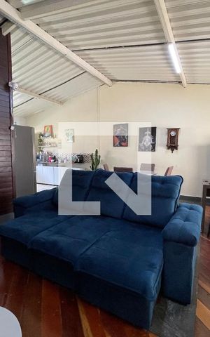 Casa à venda com 370m², 5 quartos e 4 vagas Casa à venda com 370m², 5 quartos e 4 vagasSala 2