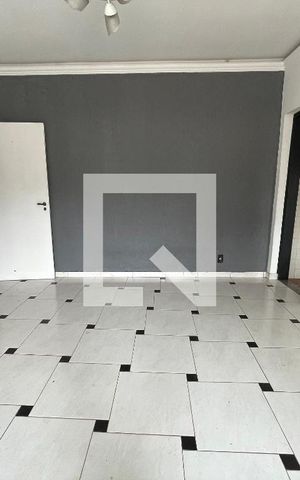 Casa à venda com 370m², 5 quartos e 4 vagas Casa à venda com 370m², 5 quartos e 4 vagasSala 1