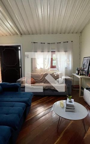 Casa à venda com 370m², 5 quartos e 4 vagas Casa à venda com 370m², 5 quartos e 4 vagasSala 2