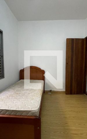 Casa à venda com 370m², 5 quartos e 4 vagas Casa à venda com 370m², 5 quartos e 4 vagasQuarto 1