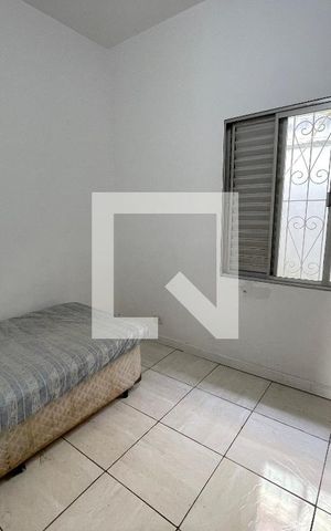 Casa à venda com 370m², 5 quartos e 4 vagas Casa à venda com 370m², 5 quartos e 4 vagasQuarto 2