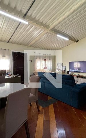 Casa à venda com 370m², 5 quartos e 4 vagas Casa à venda com 370m², 5 quartos e 4 vagasSala 2