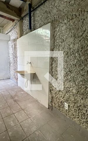 Casa à venda com 370m², 5 quartos e 4 vagas Casa à venda com 370m², 5 quartos e 4 vagasÁrea de Serviço 2