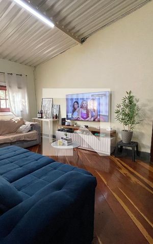 Casa à venda com 370m², 5 quartos e 4 vagas Casa à venda com 370m², 5 quartos e 4 vagasSala 2