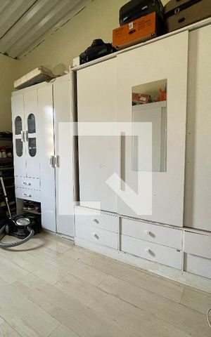 Casa à venda com 370m², 5 quartos e 4 vagas Casa à venda com 370m², 5 quartos e 4 vagasQuarto 4