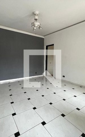 Casa à venda com 370m², 5 quartos e 4 vagas Casa à venda com 370m², 5 quartos e 4 vagasSala 1