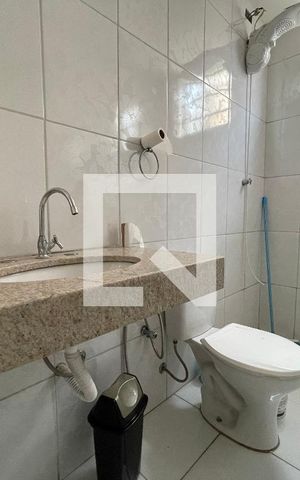 Casa à venda com 370m², 5 quartos e 4 vagas Casa à venda com 370m², 5 quartos e 4 vagasbanheiro 4