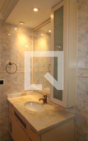 Apartamento à venda com 425m², 5 quartos e 7 vagasQuarto 4 - Banheiro