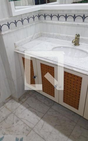 Apartamento à venda com 425m², 5 quartos e 7 vagasQuarto 2 - Banheiro