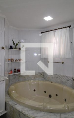 Apartamento à venda com 425m², 5 quartos e 7 vagasQuarto 3 - Banheiro