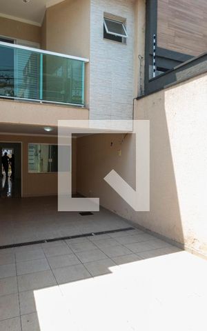 Casa à venda com 102m², 3 quartos e 2 vagas Casa à venda com 102m², 3 quartos e 2 vagasGaragem