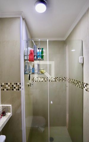 Apartamento à venda com 47m², 2 quartos e 1 vaga Apartamento à venda com 47m², 2 quartos e 1 vagaBanheiro