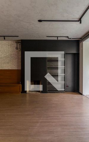 Casa à venda com 900m², 6 quartos e 8 vagasSala